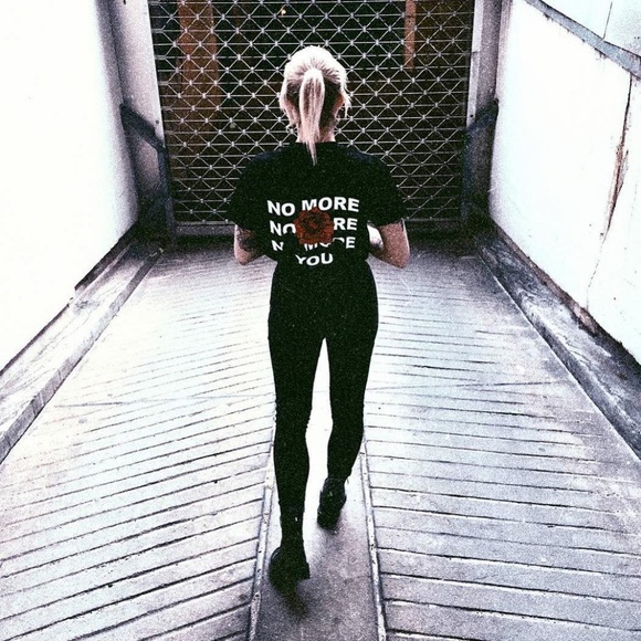 Blvck.Pl Hopeless Romantic Rose T-shirt (NWT) - Picture 5 of 8